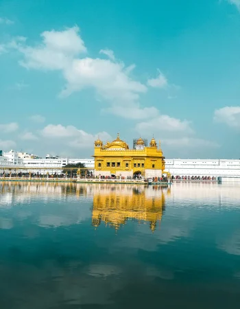 Hire Taxi From Black Taxi India to Golden Temple