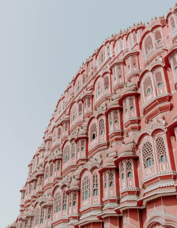 Hire Taxi From Black Taxi India to Hawa Mahal
