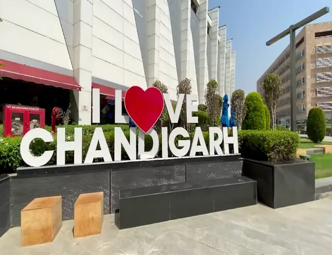 Delhi To Chandigarh Taxi Service