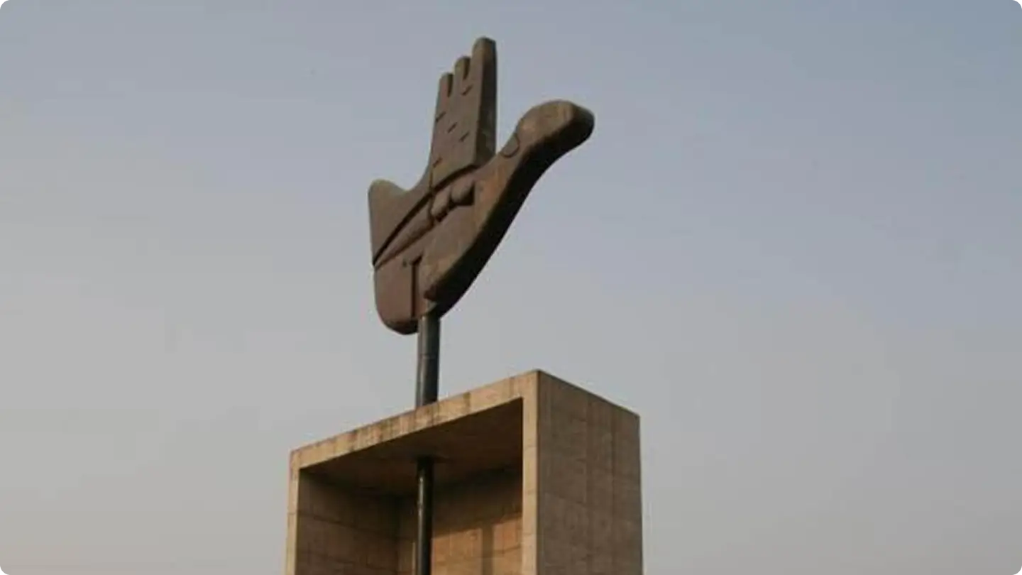 Delhi to Chandigarh Taxi Service 2 Chandigarh Hand monument